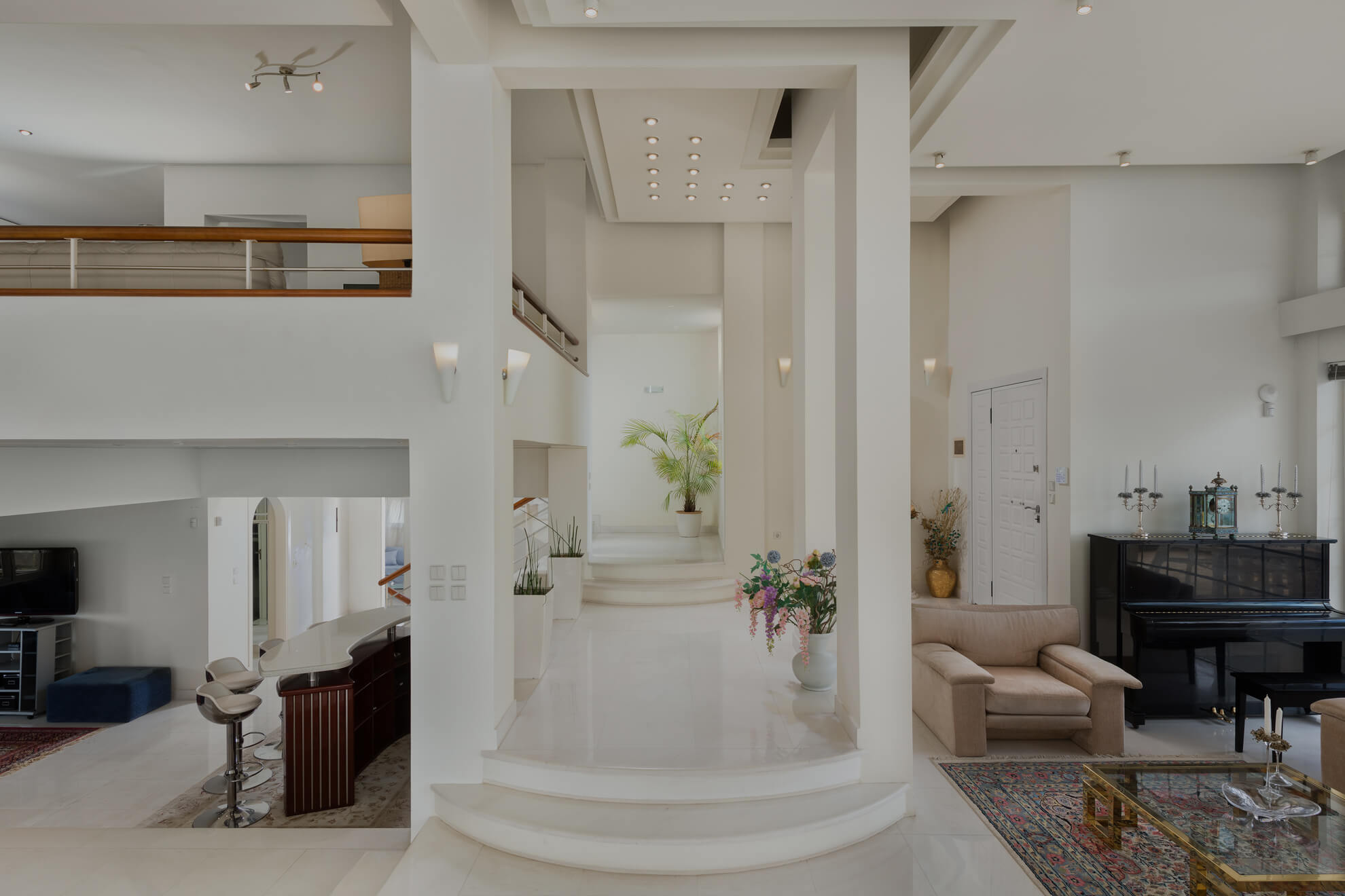 City Mansion Image Slider - Indoor image